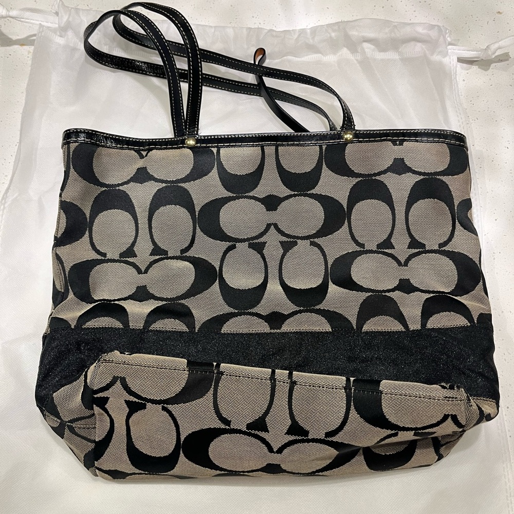 Coach tote - Picture 2 of 3